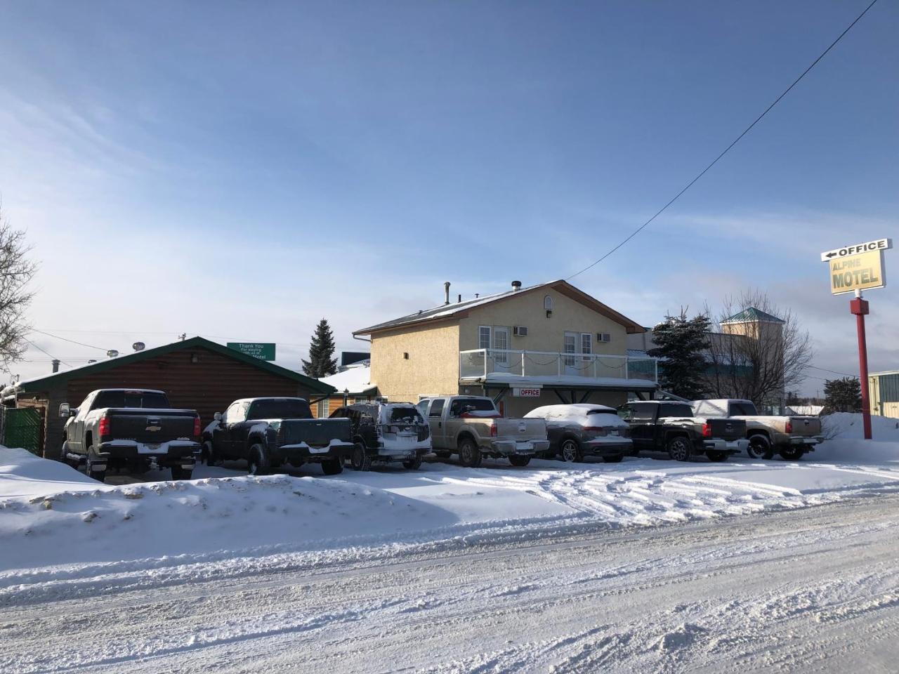 Alpine Motel Rocky Mountain House Bagian luar foto