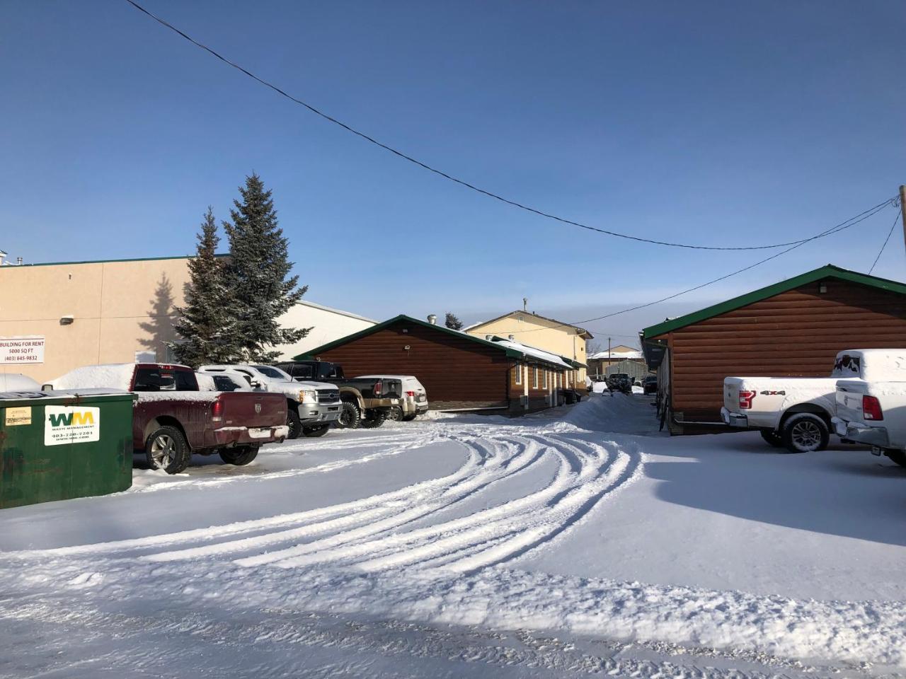 Alpine Motel Rocky Mountain House Bagian luar foto