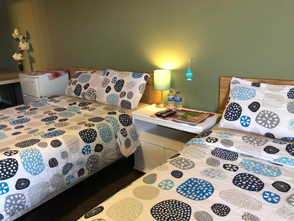 Alpine Motel Rocky Mountain House Bagian luar foto