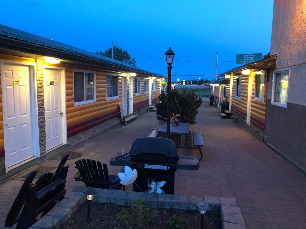 Alpine Motel Rocky Mountain House Bagian luar foto