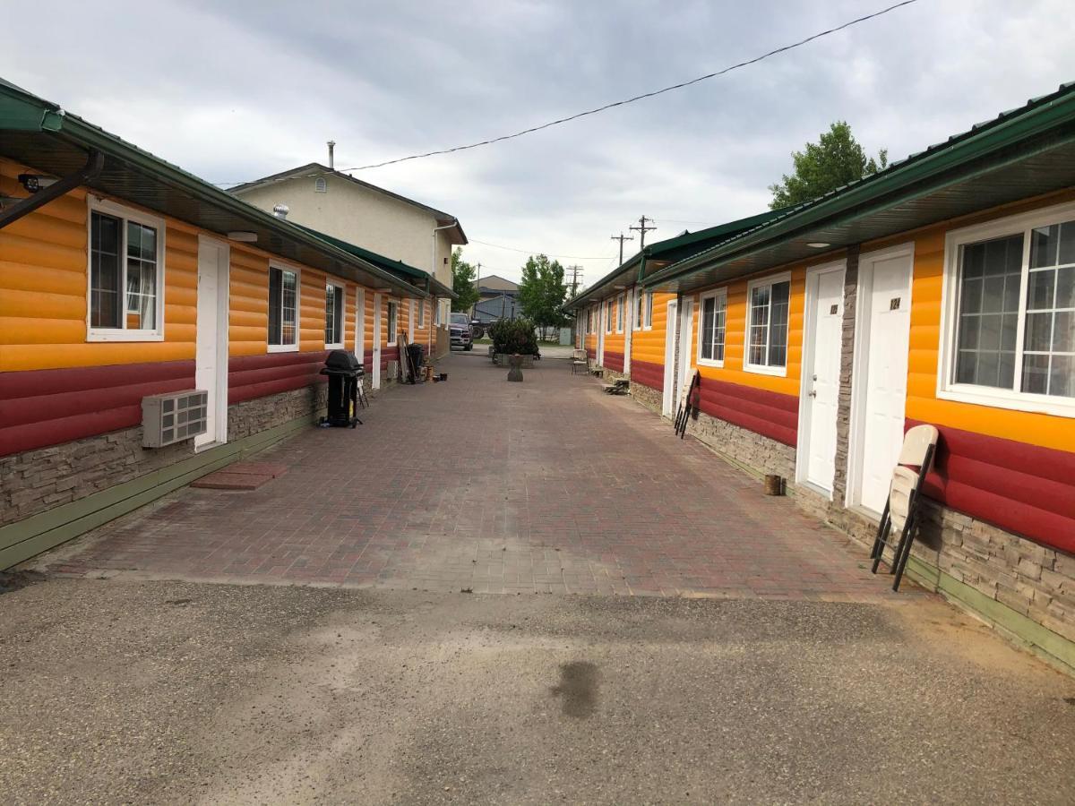Alpine Motel Rocky Mountain House Bagian luar foto